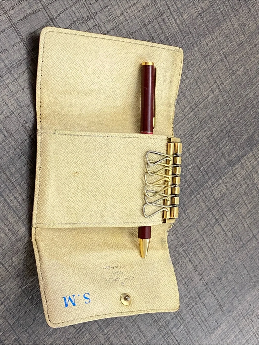 Louis Vuitton Daimer , off-white keychain, wallet, leather